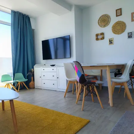 Sunshine Place Pool & Mamaia Nord