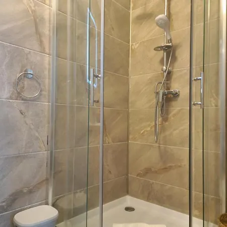 Sunshine Place Pool & Mamaia Nord شقة 3*