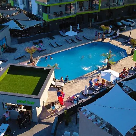 شقة Sunshine Place Pool & Mamaia Nord 3*
