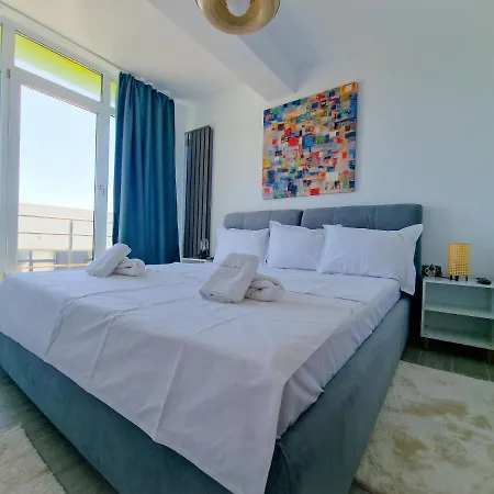 Sunshine Place Pool & Mamaia Nord شقة Năvodari