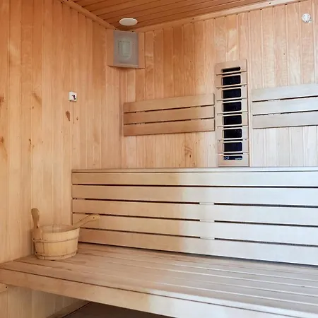 شقة Sunshine Place Pool & Mamaia Nord