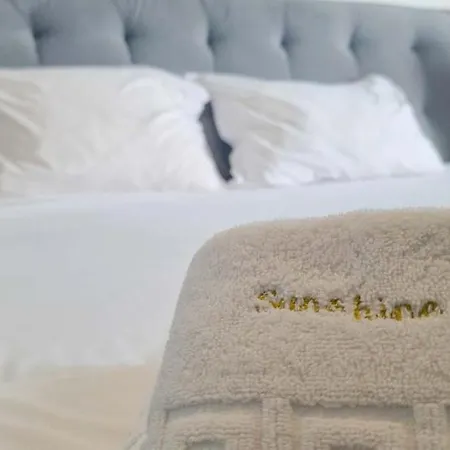 شقة Sunshine Place Pool & Mamaia Nord 3*