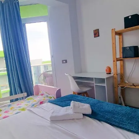 Sunshine Place Pool & Mamaia Nord 3* Năvodari