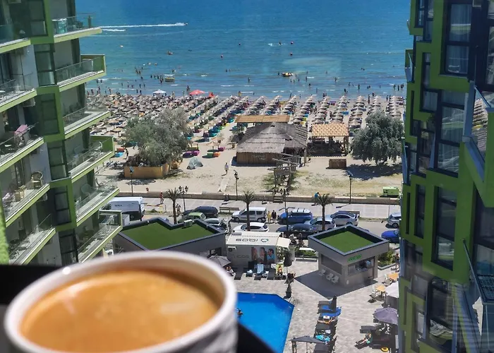 Sunshine Place Pool & Mamaia Nord Appartamento