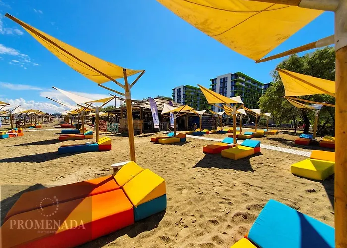 Sunshine Place Pool & Mamaia Nord Appartamento
