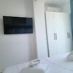 Apartment Sunshine Place Pool & Mamaia Nord 3*