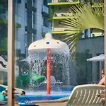Sunshine Place Pool & Mamaia Nord Navodari