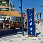 Apartment Sunshine Place Pool & Mamaia Nord 3*