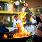 Sunshine Place Pool & Mamaia Nord 3* Navodari