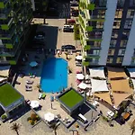 Sunshine Place Pool & Mamaia Nord Apartment Navodari