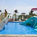 Sunshine Place Pool & Mamaia Nord 3* Navodari