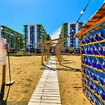 Sunshine Place Pool & Mamaia Nord 3* Navodari
