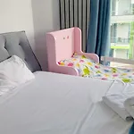 Sunshine Place Pool & Mamaia Nord