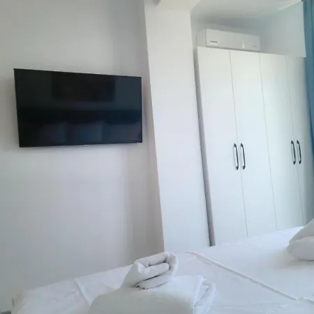 شقة Sunshine Place Pool & Mamaia Nord 3*