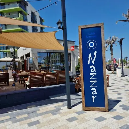 Apartament Sunshine Place Pool & Mamaia Nord 3*