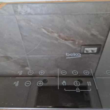 Sunshine Place Pool & Mamaia Nord