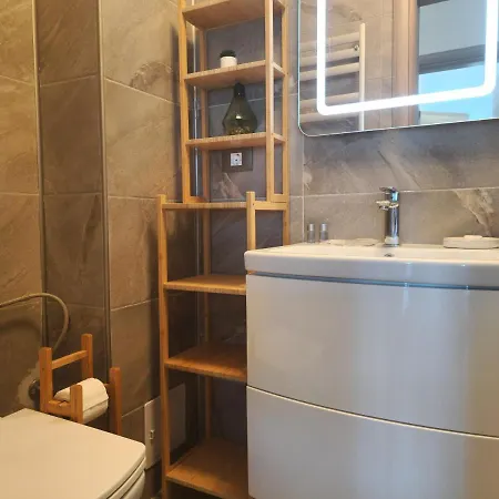 Sunshine Place Pool & Mamaia Nord