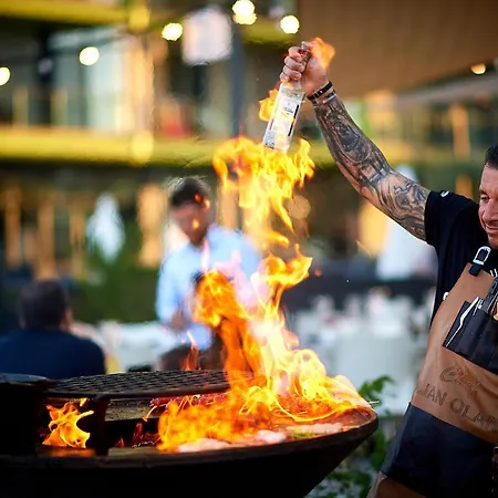 Sunshine Place Pool & Mamaia Nord 3* Năvodari