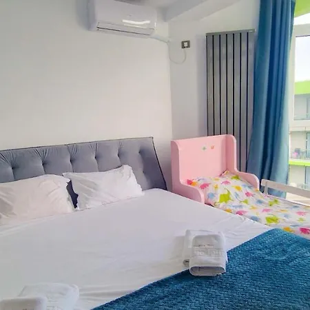 Sunshine Place Pool & Mamaia Nord 3* Năvodari