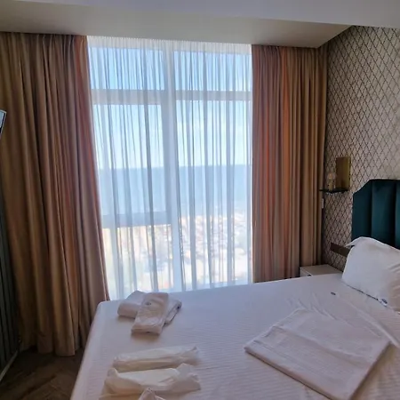 Apartment Sunshine Place Pool & Mamaia Nord