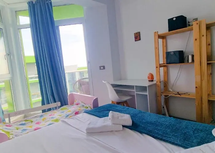 Sunshine Place Pool & Mamaia Nord 3* Năvodari