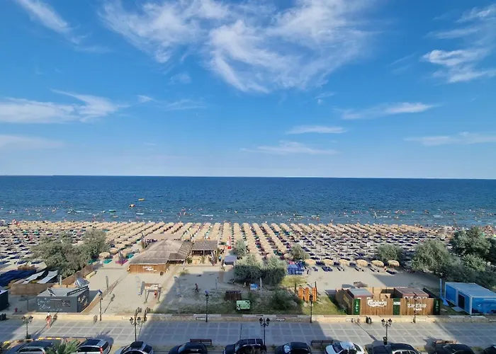 Apartman Sunshine Place Pool & Mamaia Nord 3*
